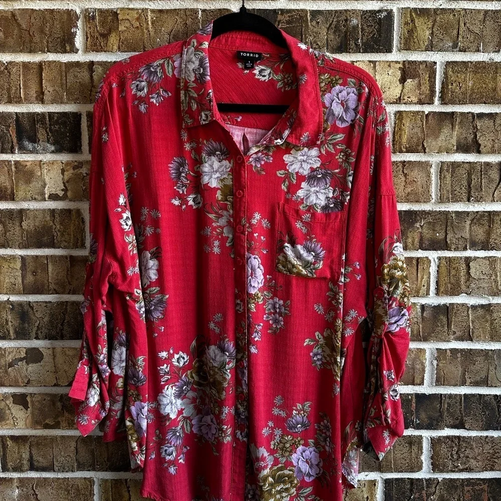 Torrid Red Floral Button Down Shirt - Picture 1 of 11